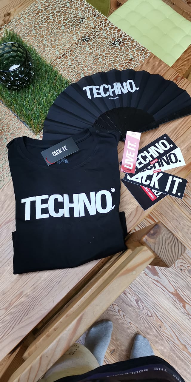 Techno T-Shirt photo review