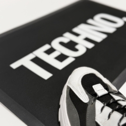 Techno Doormat – Non‑Slip Doormat with TECHNO Print