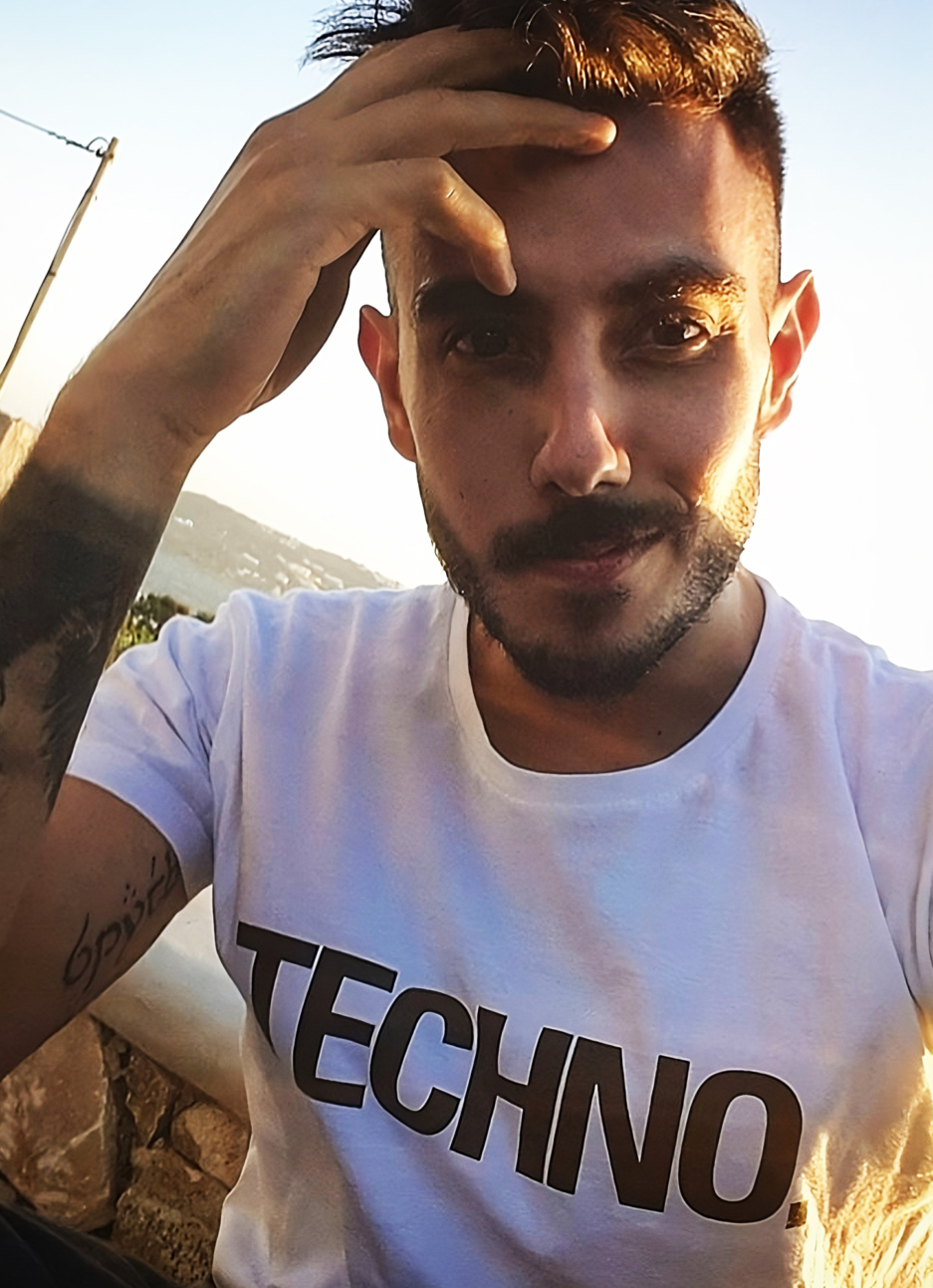 Techno T-Shirt (Classic) - Image 3