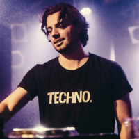 techno-t-shirt-black-01