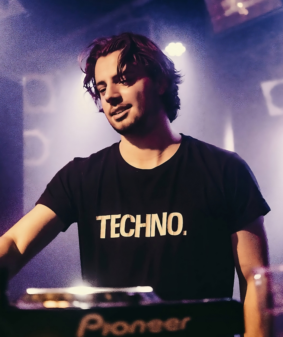 Techno T-Shirt (Classic) - Image 2